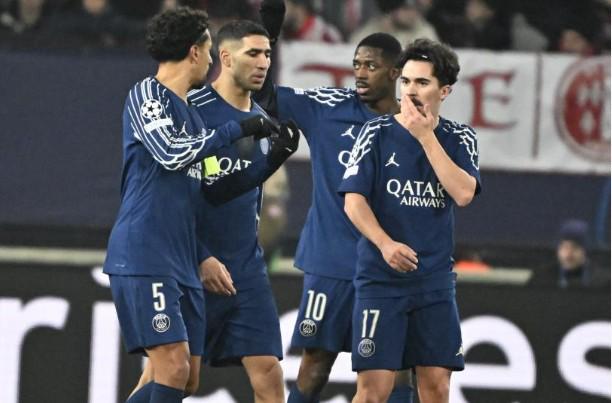 确切日期尚, 埃梅里, 戴袖标