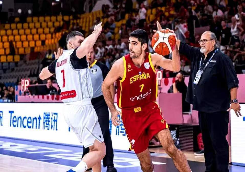 国际联赛都, 赛空间变小