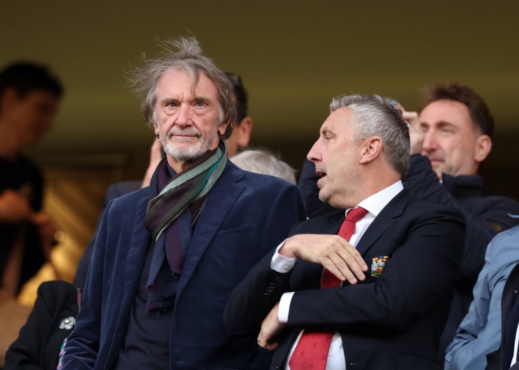 个罗伊, 他们中的许, 到了曼联高