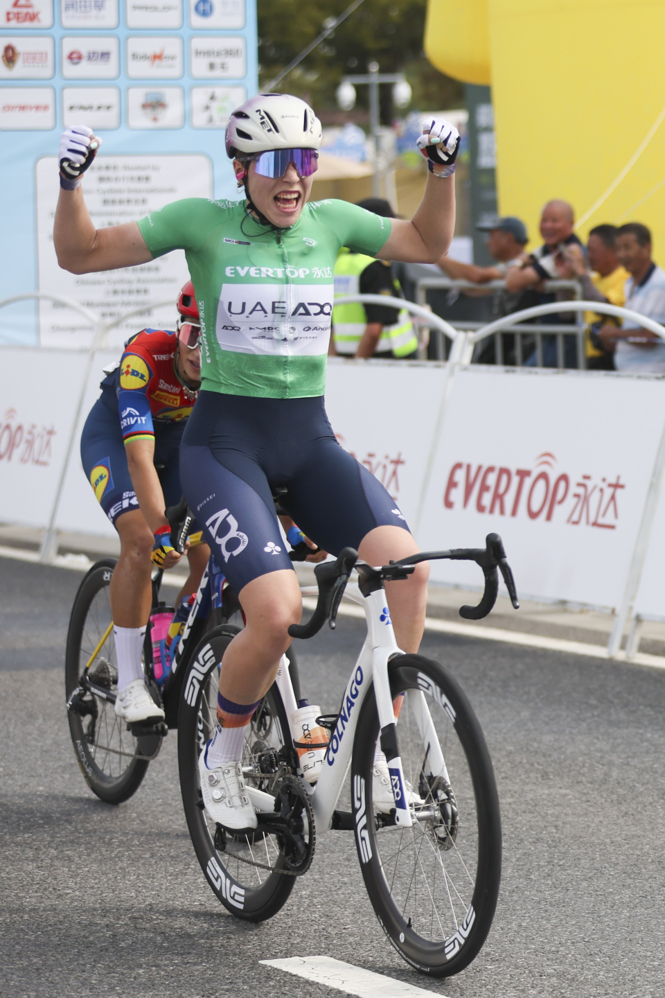 arFxM, 后庆祝, 岁以下车手